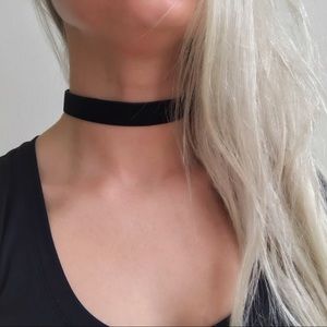 Classic Black Velvet Choker